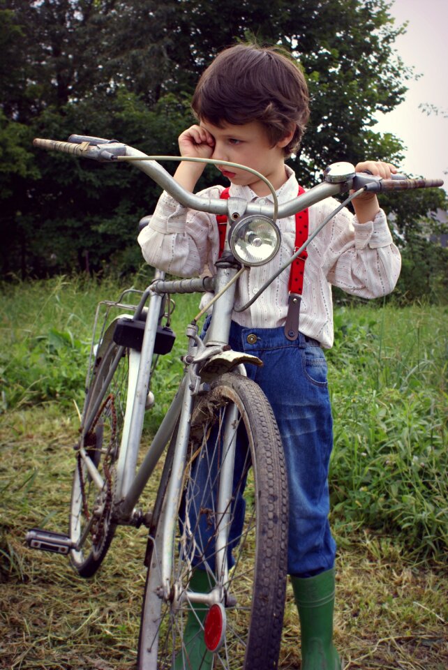 Pedal wheel transport