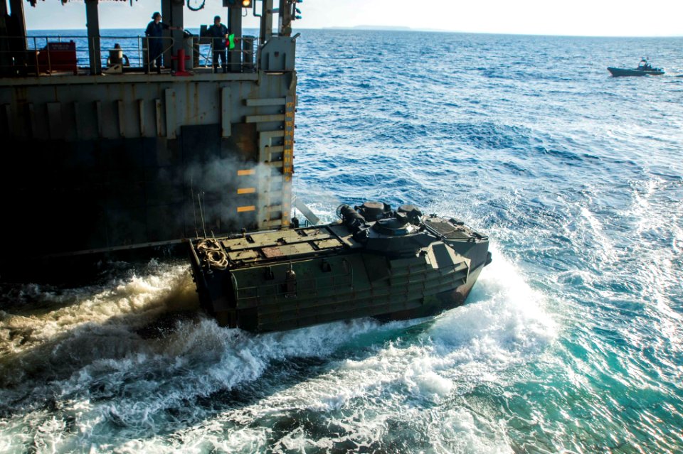 USS Germantown equipment offload 141020-N-XM324-074