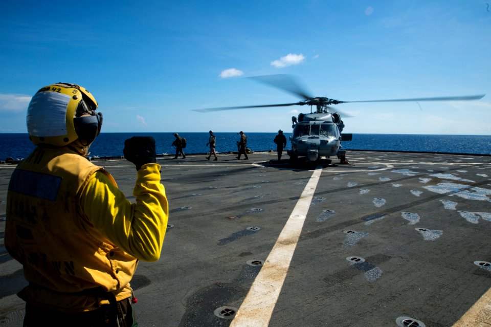 USS Germantown's flight operations 141001-N-XM324-027