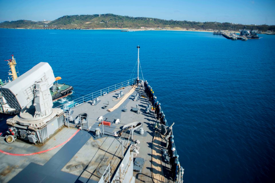 USS Germantown arrives at White Beach 141021-N-XM324-043