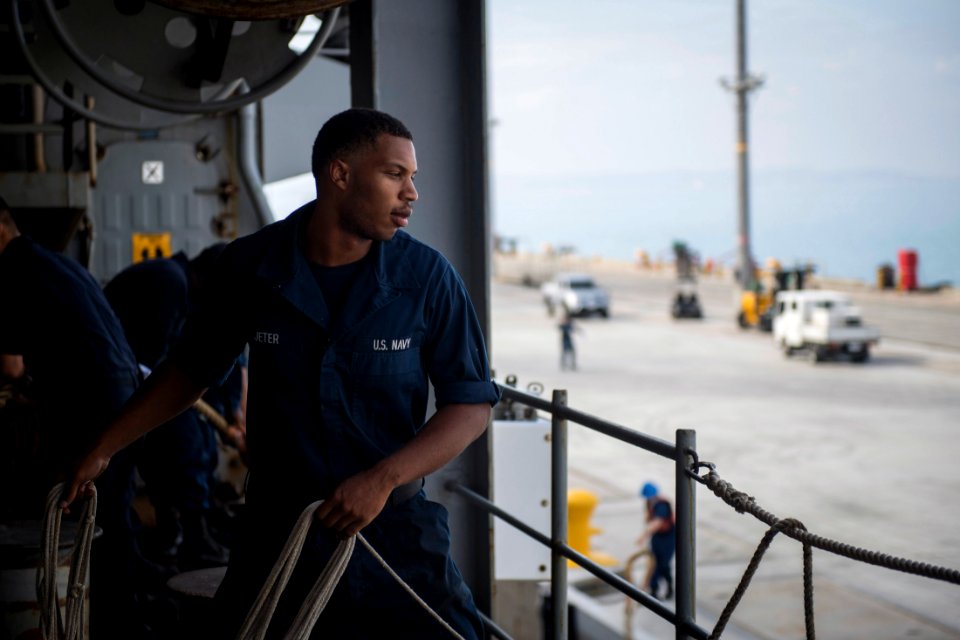 USS Germantown operations 141025-N-LP801-011