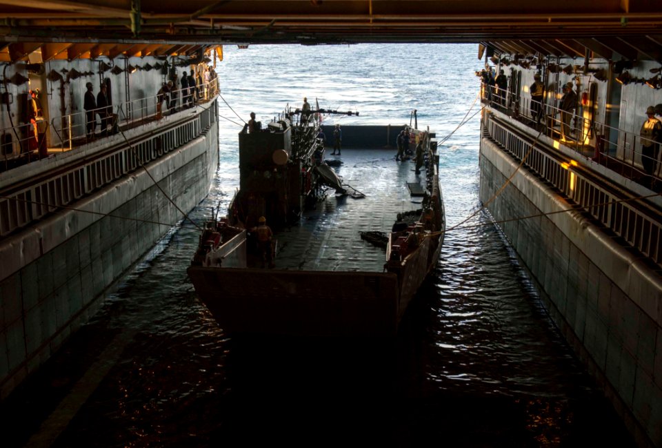 USS Germantown operations 141104-N-UD469-014