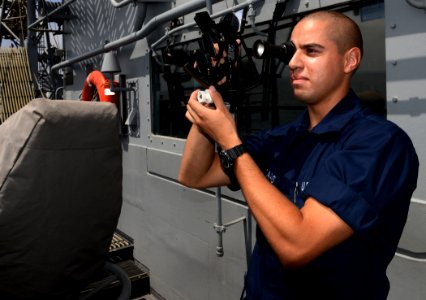 USS GETTYSBURG (CG 64) 131008-N-MY642-005 (10185230103)