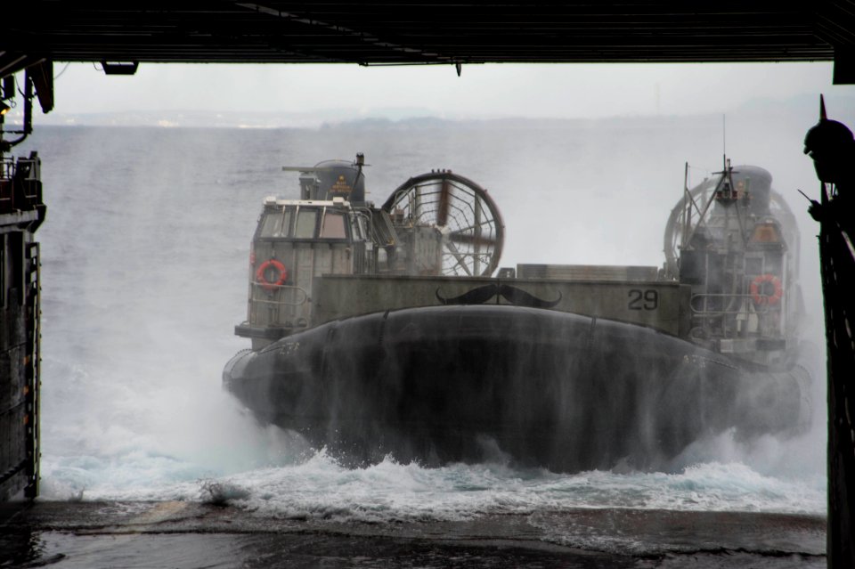USS Germantown equipment offload 141020-N-XM324-020