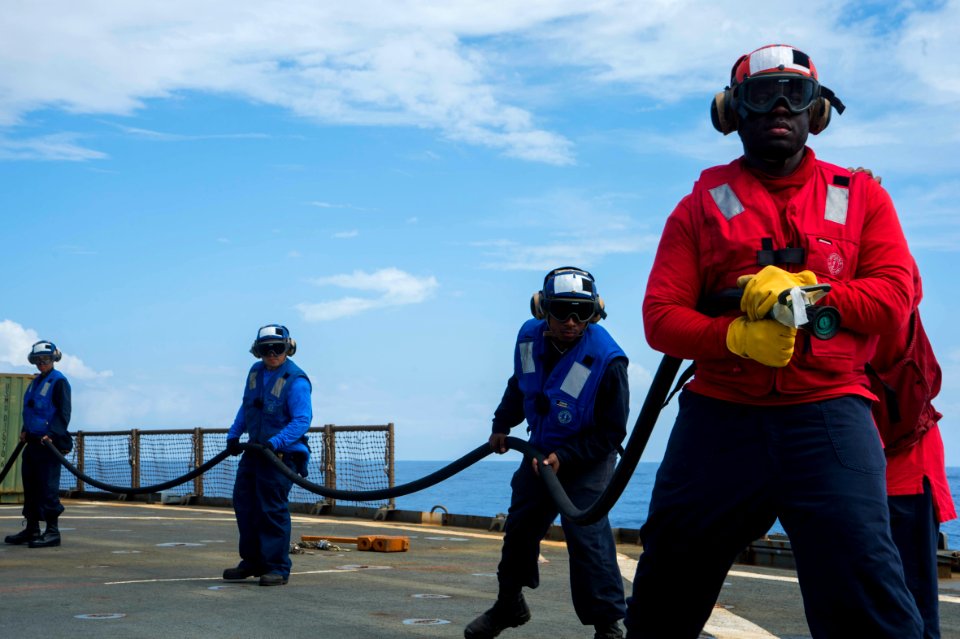 USS Germantown's firefighting drill 141008-N-XM324-068