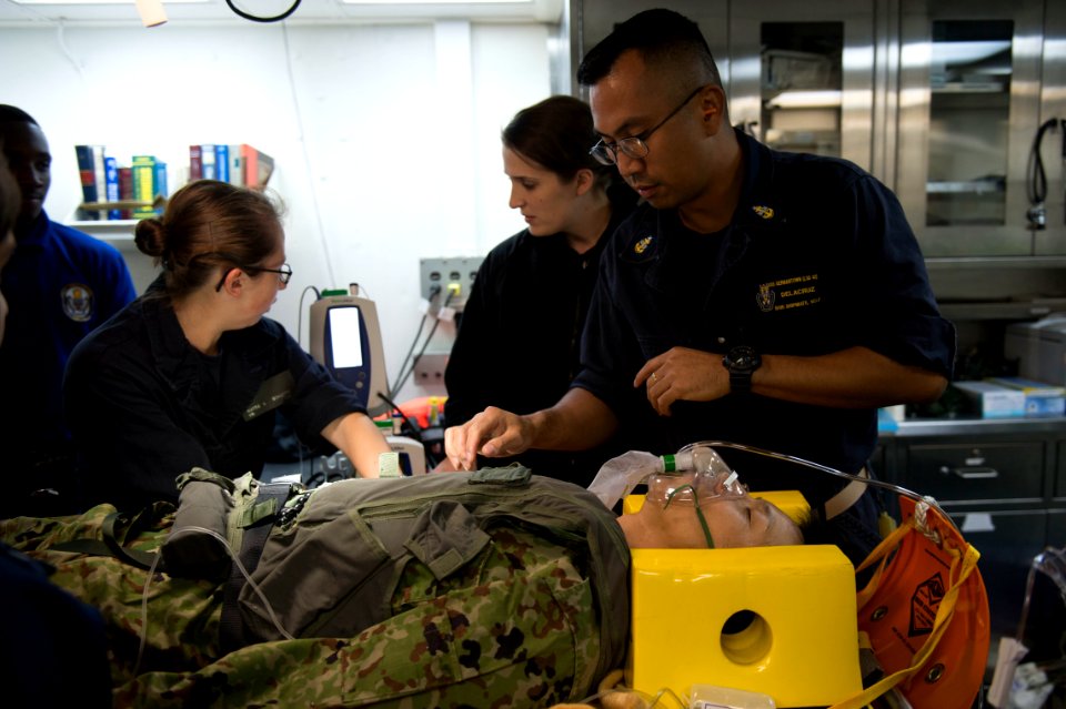 USS Germantown operations 141112-N-UD469-331