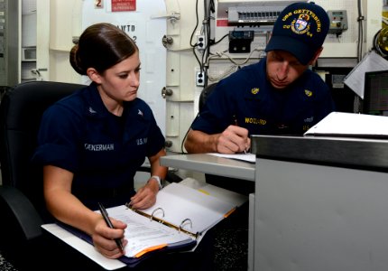 USS GETTYSBURG (CG 64) 130927-N-MY642-035 (10016429325)