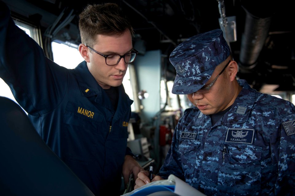 USS Germantown operations 141111-N-UD469-103