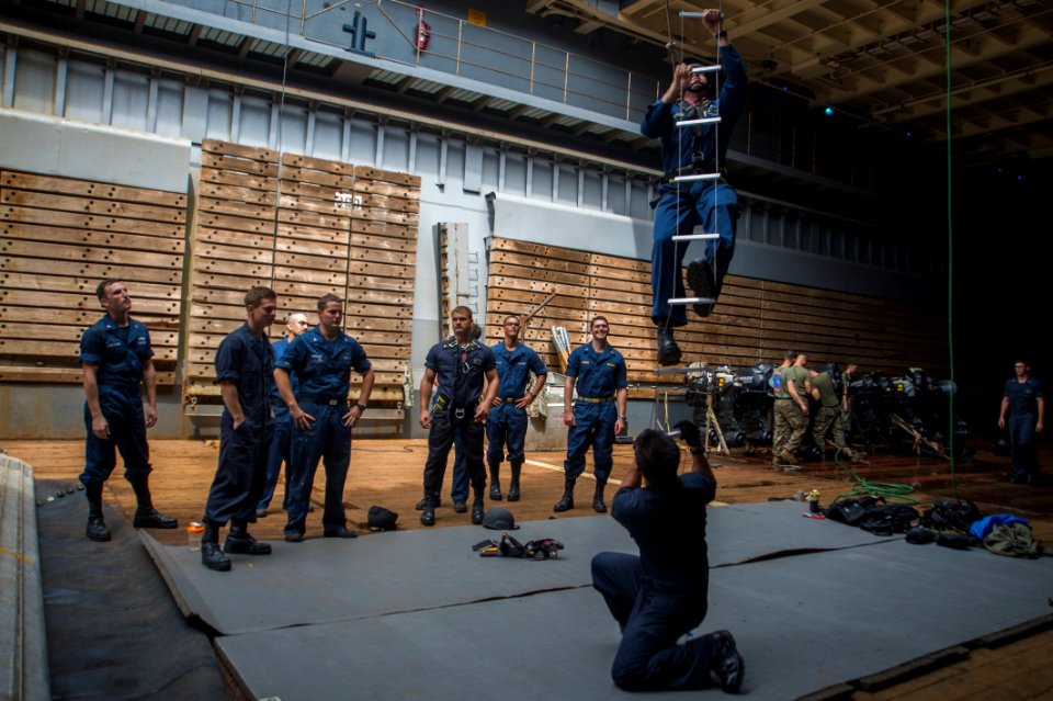 USS Germantown VBSS drill 141003-N-XM324-007