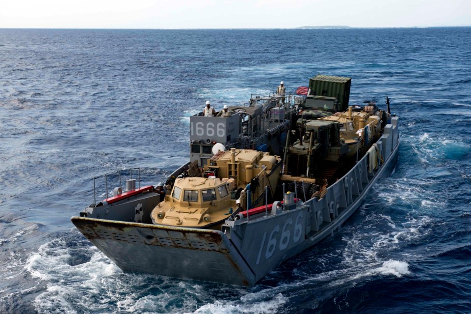 USS Germantown operations 141110-N-UD469-021