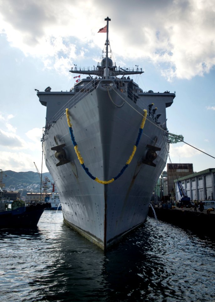 USS Germantown operations 141114-N-LP801-050