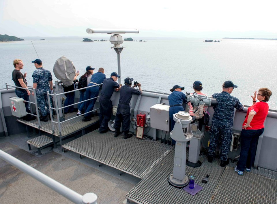 USS Germantown operations 151102-N-SU278-054
