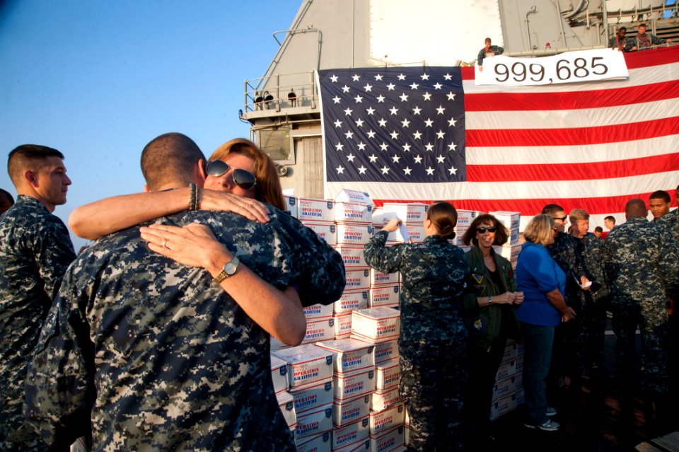 USS GETTYSBURG (CG 64) 131212-N-PL185-117 (11397344756)