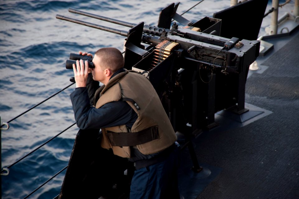 USS GETTYSBURG (CG 64) 140111-N-PL185-019 (12044701684)