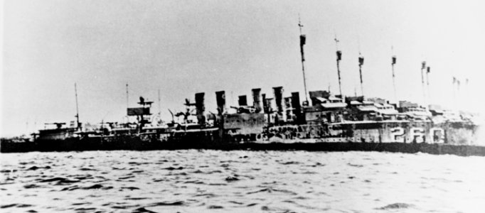 USS Gillis (DD-260) laid up at San Diego, California (USA), circa in 1929 (NH 78286)
