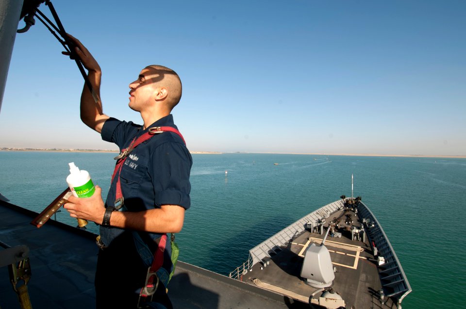 USS GETTYSBURG (CG 64) 140328-N-PL185-021 (13558976085)
