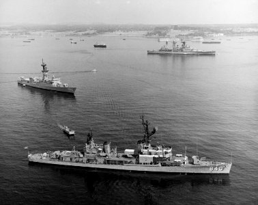 USS Glennon (DD-840), USS Elmer Montgomery (DE-1082) and USS Springfield (CLG-7) off Naples, in October 1973 (KN-20972)