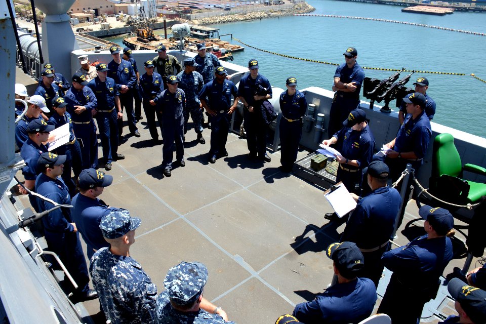 USS Green Bay 140611-N-BB534-168