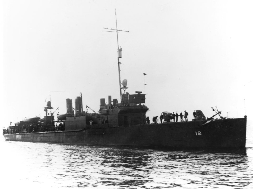 USS Gillis (AVD-12) on 14 February 1941 (80-G-13141)