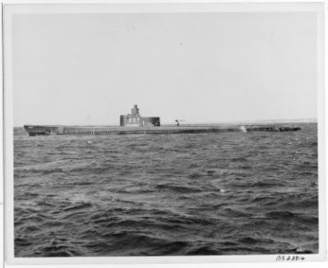 USS Grampus (SS-207) - 19-N-23816