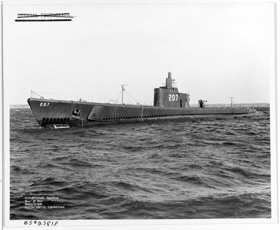 USS Grampus (SS-207) - 19-N-23818