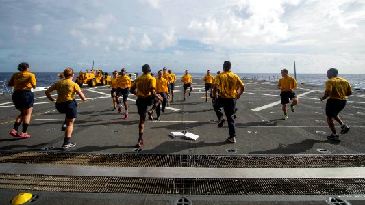 USS Green Bay 150202-N-EI510-208