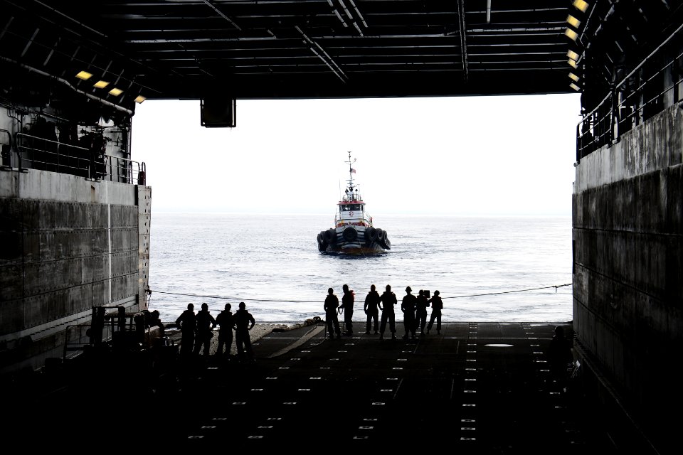 USS Green Bay 140812-N-BB534-120