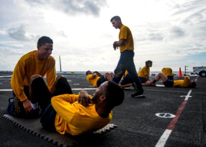 USS Green Bay 150202-N-EI510-106