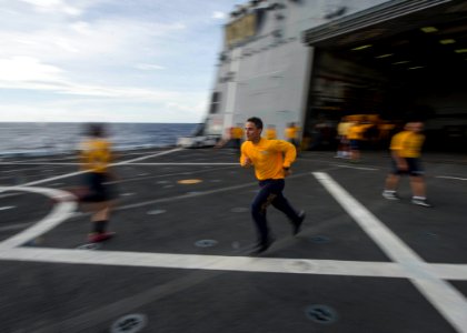 USS Green Bay 150202-N-EI510-368