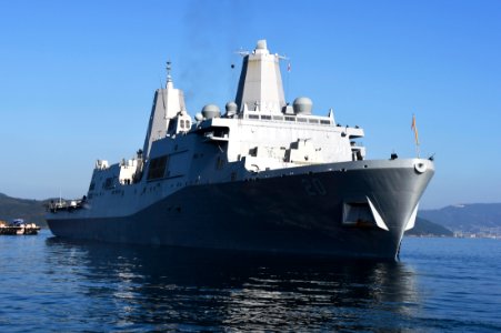 USS Green Bay action 150302-N-NZ935-083