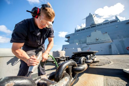USS Green Bay activity 150205-N-KE519-006