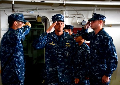 USS Green Bay conducts change of command 140801-N-BB534-075