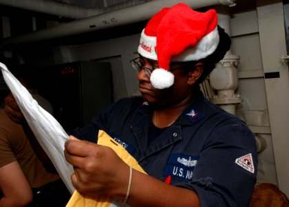 USS Green Bay activity 121221-N-BB534-172