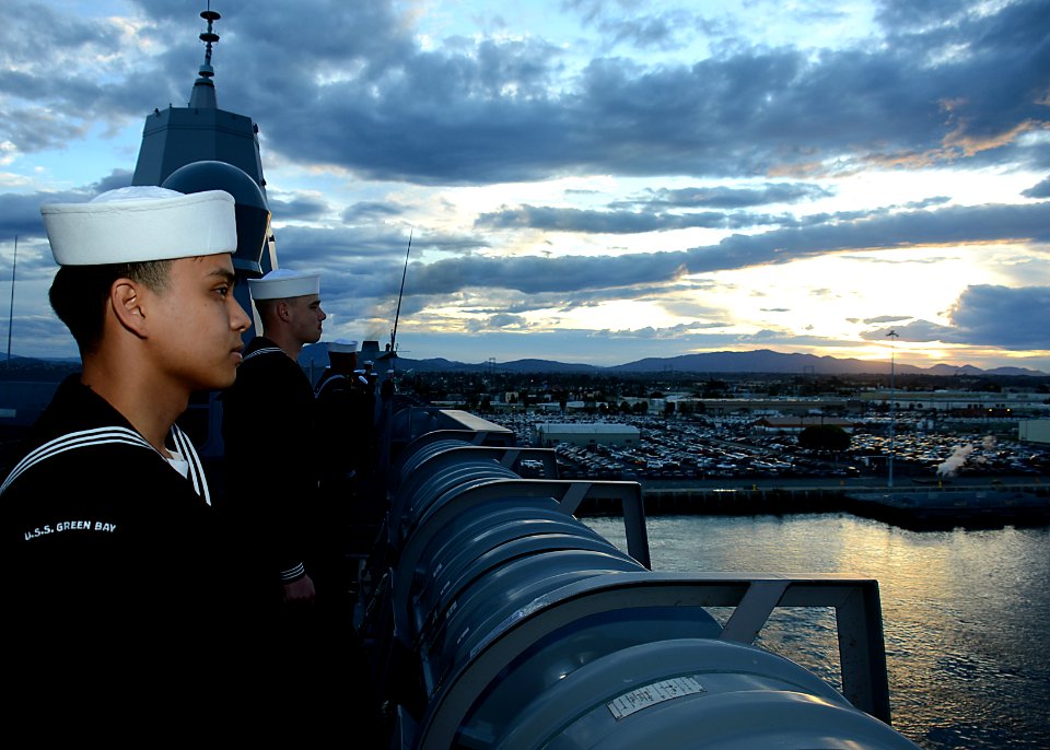 USS Green Bay homeport departure 150126-N-BB534-024