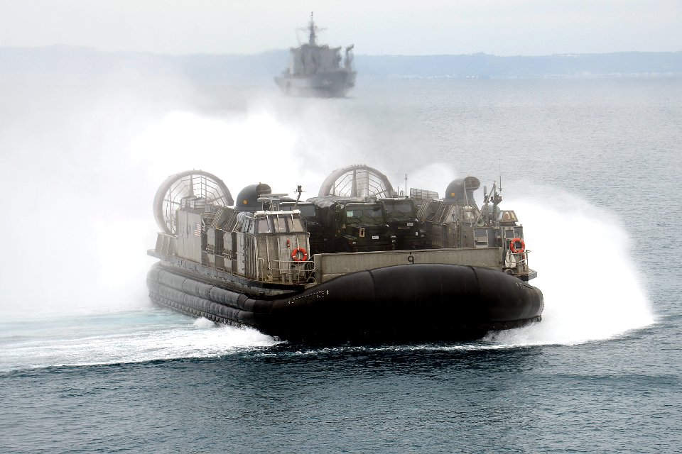 USS Green Bay operations 150305-N-BB534-098