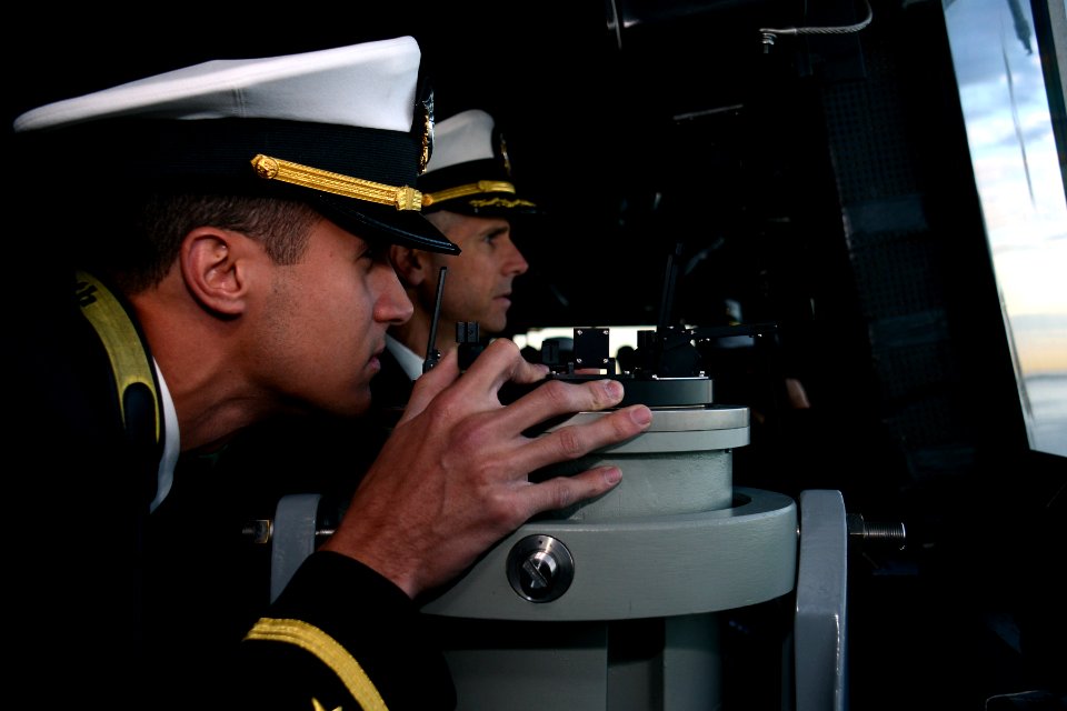 USS Green Bay homeport departure 150126-N-BB534-057