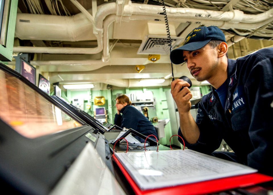 USS Green Bay operations 150217-N-KE519-038