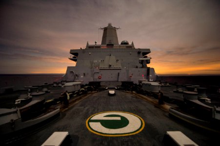 USS Green Bay operations 150128-N-KE519-099