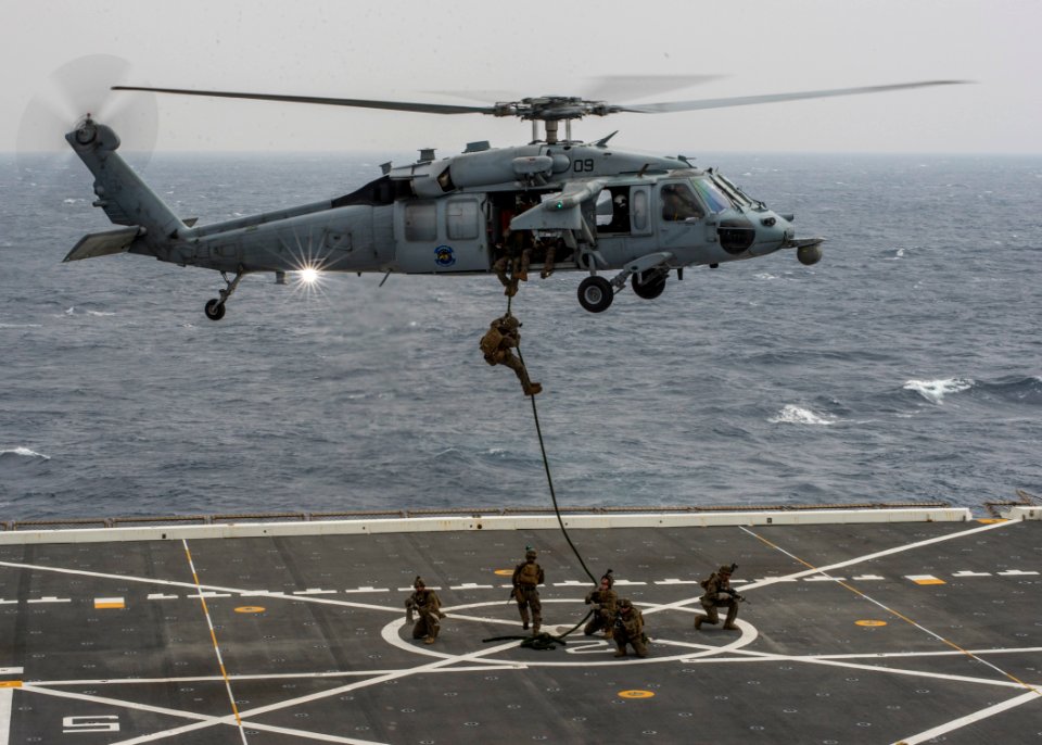 USS Green Bay operations 150310-N-EI510-012