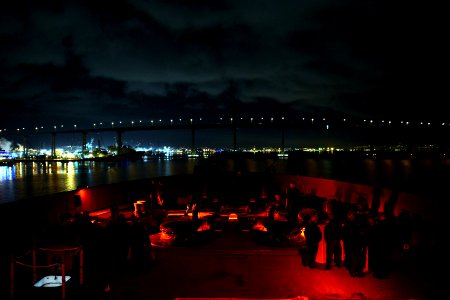 USS Green Bay pulls into Naval Base San Diego 141216-N-BB534-526