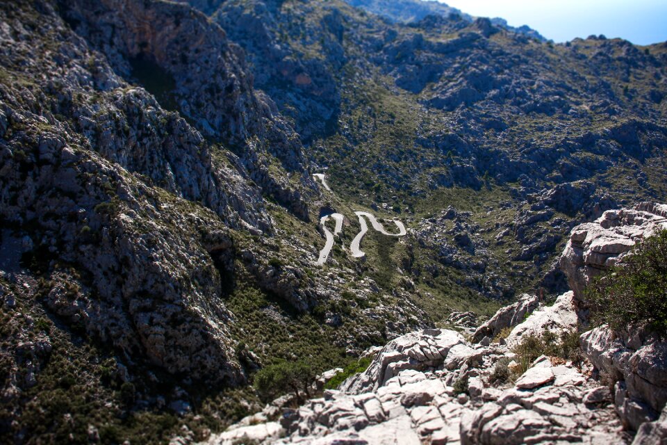 Pass driving curves road