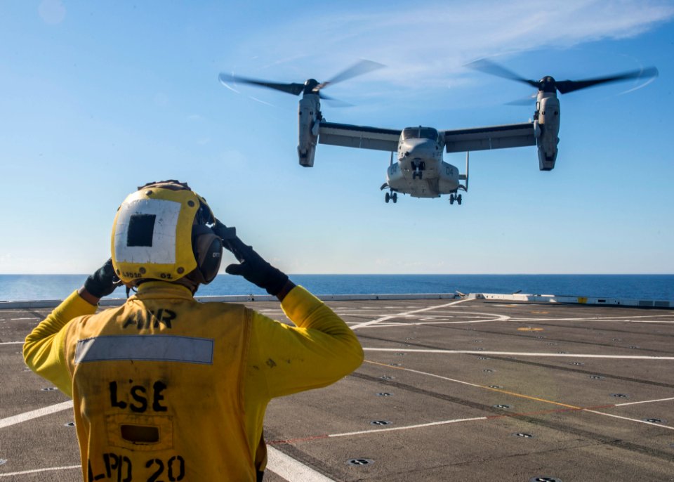 USS Green Bay operations during Balikatan 2015 150420-N-KE519-046