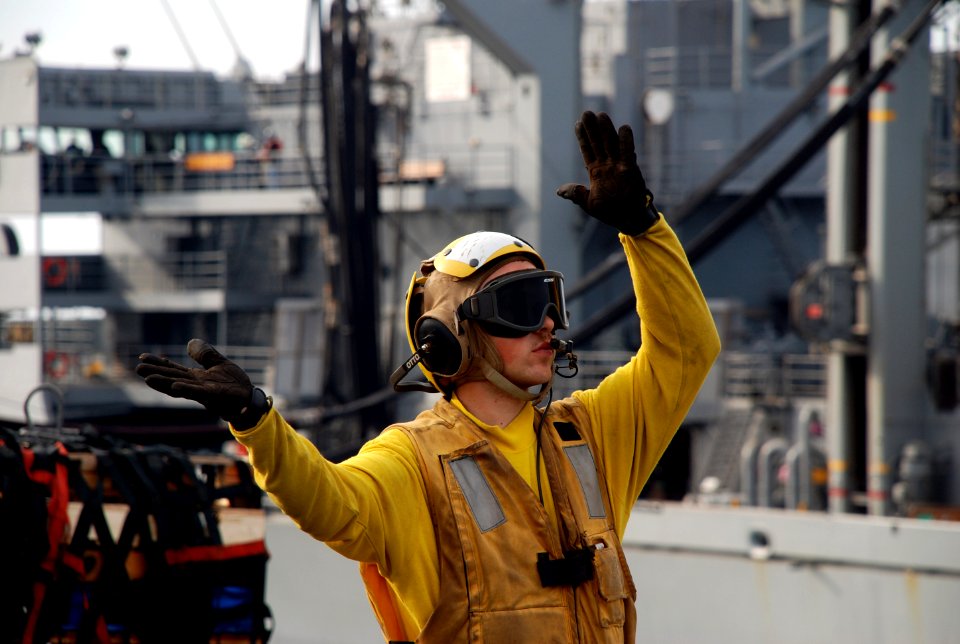 USS Green Bay vertical replenishment 130120-N-BB534-221