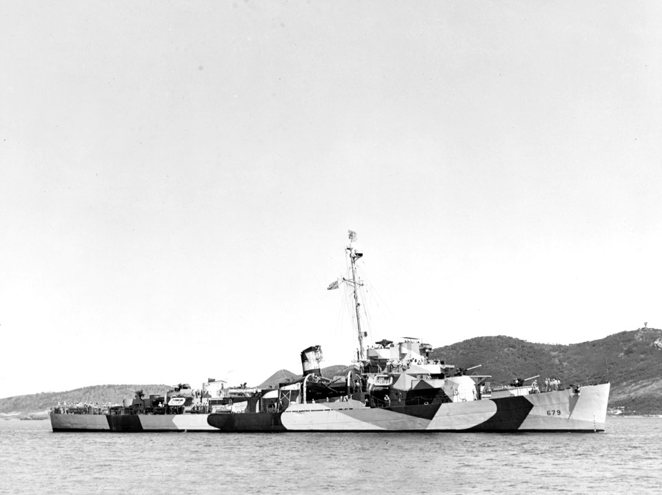 USS Greenwood (DE-679) underway in 1944 (19-N-95181)