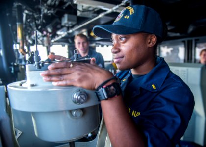USS Gunston Hall (LSD 44) 140520-N-XJ695-068 (14149996289)