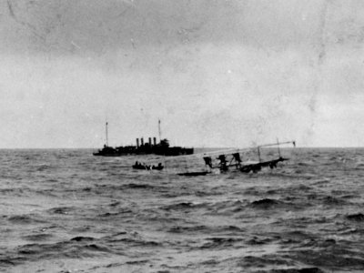USS Gridley (DD-92) approaches the foundering NC-1 seaplane in the Atlantic Ocean, in May 1919 (NH 79596)