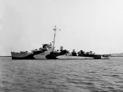 USS Griswold (DE-7) off the Mare Island Naval Shipyard on 23 May 1944 (NH 83877)