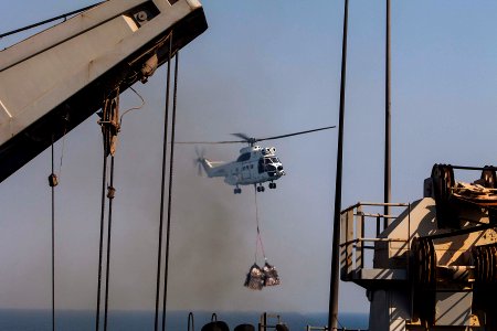 USS Gunston Hall (LSD 44) 140823-M-HZ646-009 (15117043755)