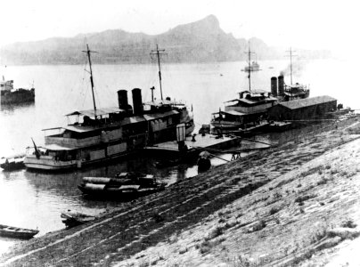USS Guam (PR-3) and USS Panay (PR-5) at Ichang, China, on 18 May 1937 (NH 81615)