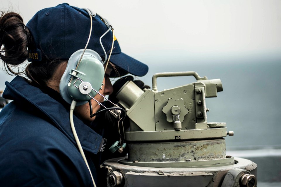 USS Halsey operations 141120-N-IC565-008
